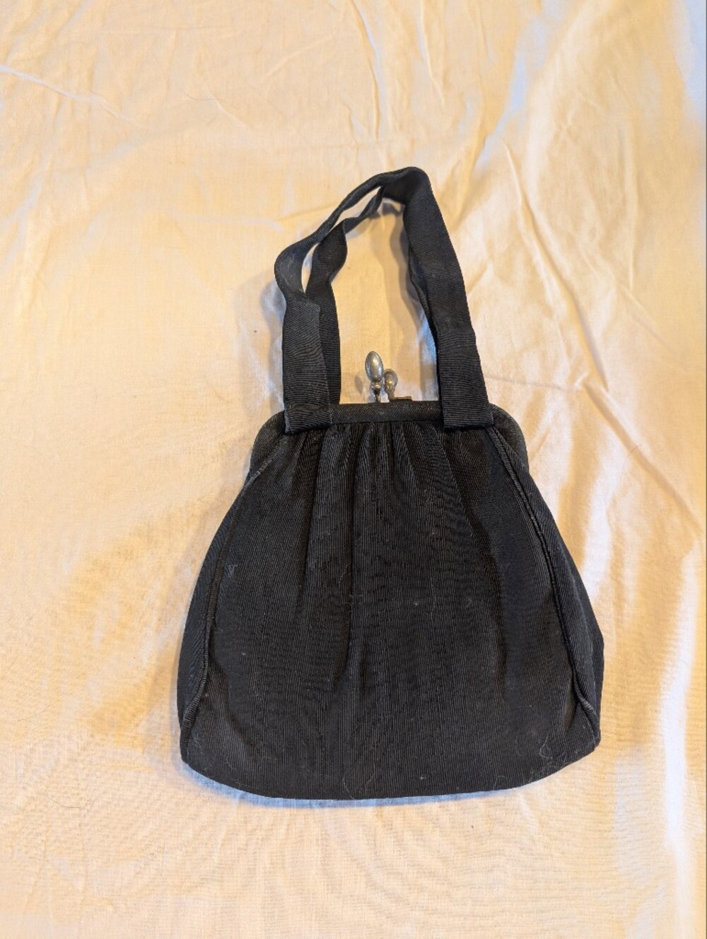 2/30$ Vintage Black Wristlet Clutch